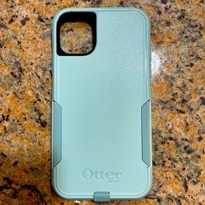 iPhone 11 Defender Series Otterbox phone case